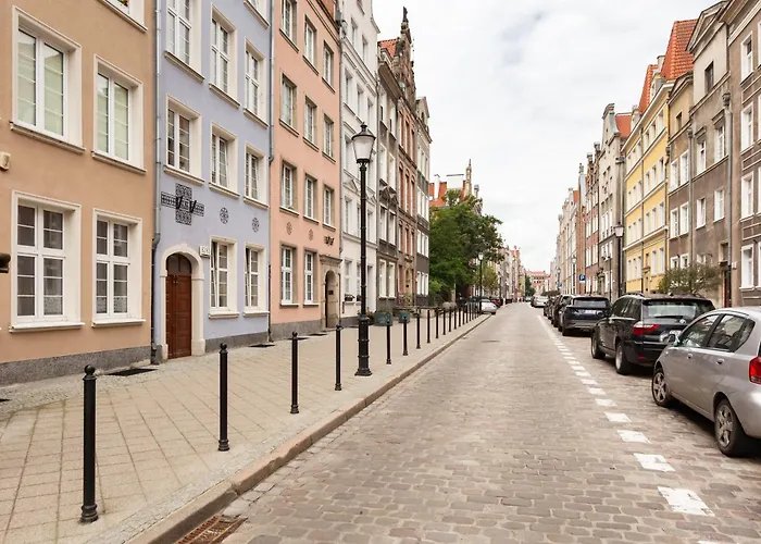 Old Town Elegant By Bookinghost