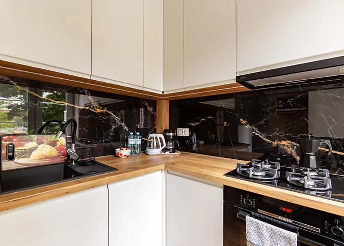 Апартаменты Old Town Elegant By Bookinghost *