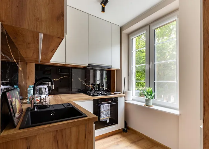 Old Town Elegant By Bookinghost