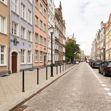 Old Town Elegant By Bookinghost