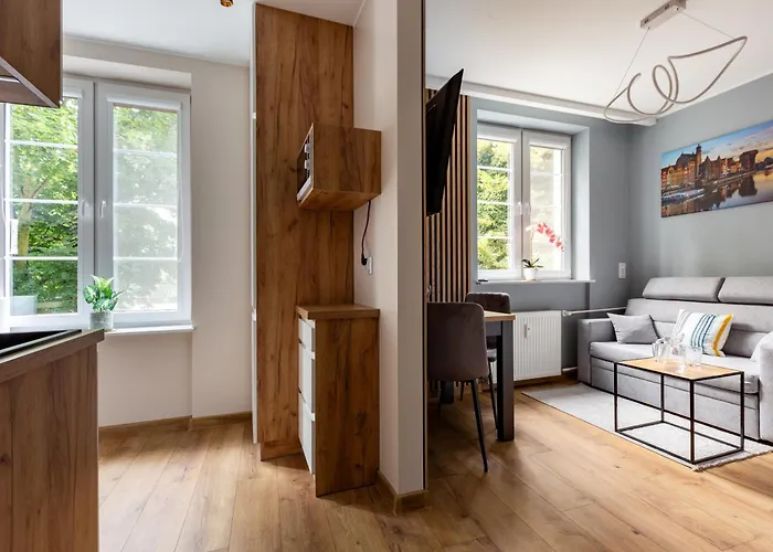 Old Town Elegant By Bookinghost *