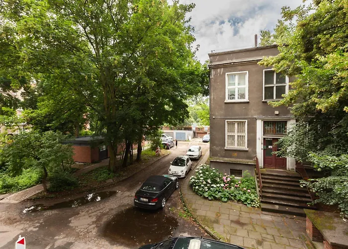 Old Town Elegant By Bookinghost